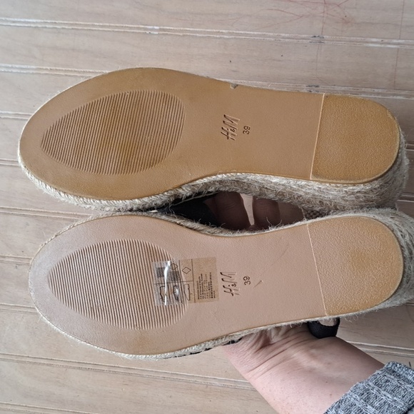 H&M Espadrilles Giselle Two Tone Canvas Slingback Closed Toe Heel Wedges Sandals - Picture 7 of 8